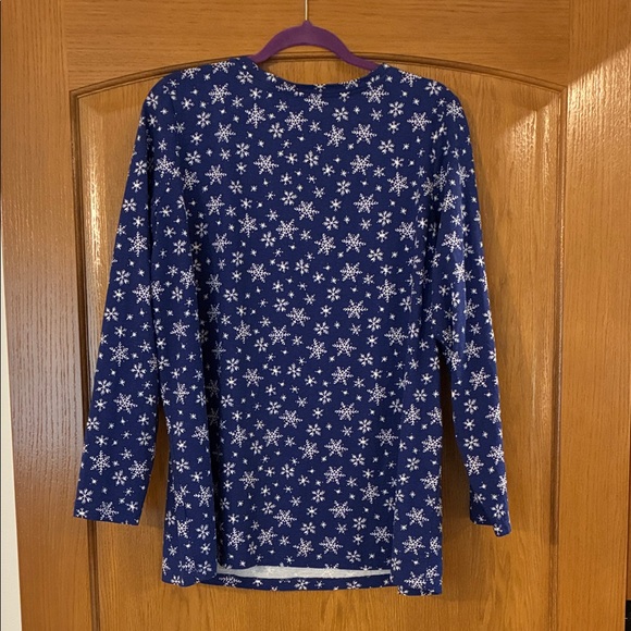 Woman Within Blue Snowflake Long Sleeve Tee New Without tags - Picture 4 of 5